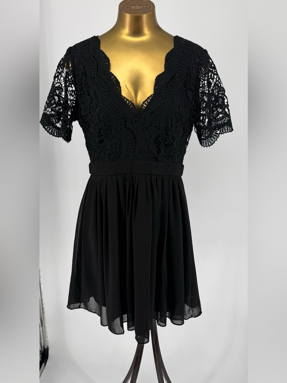 Lulu's Black Lace V-Neck Fit & Flare  Dress Size XL